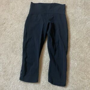 Lululemon Cropped Leggings Size 6